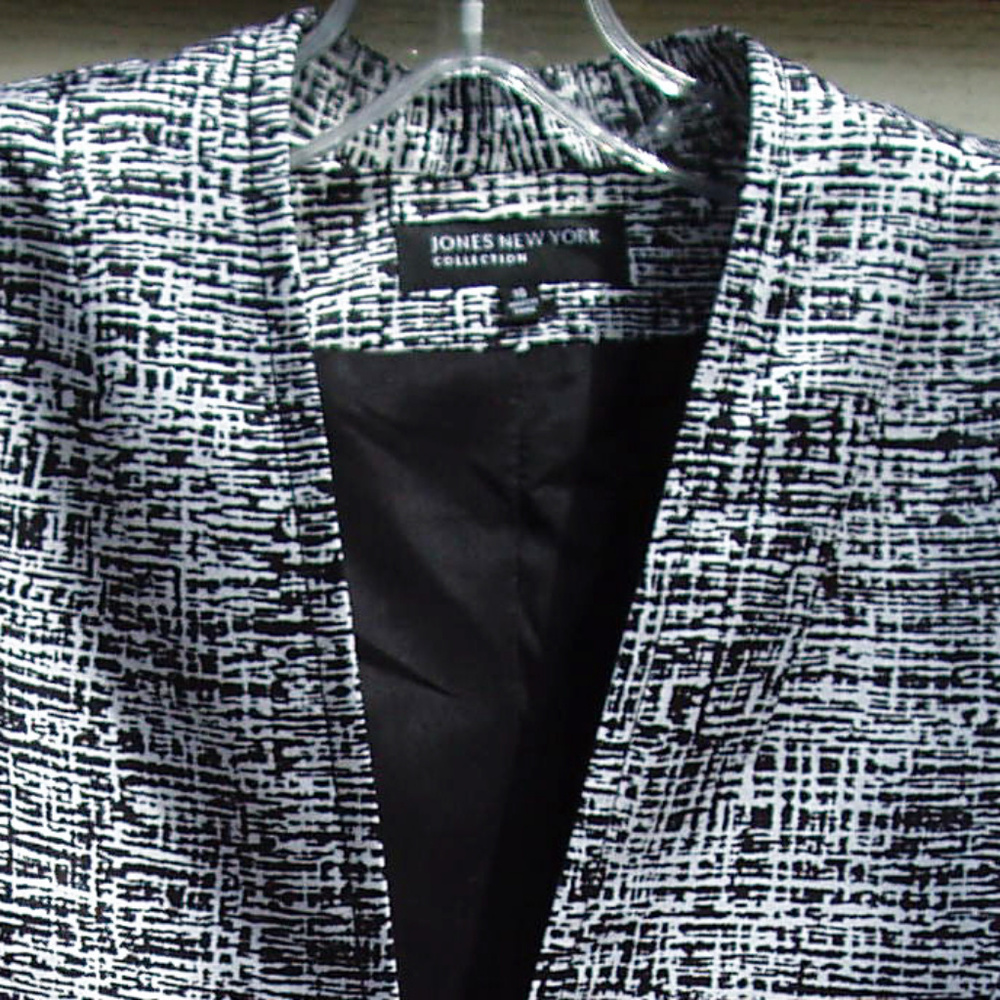 Jones New York Black and White Blazer